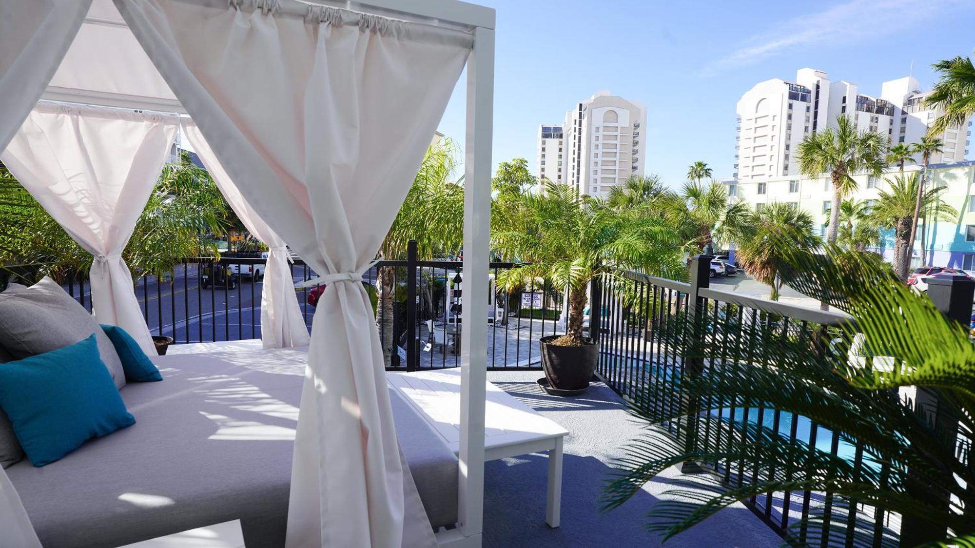 Ivory Sands Beach Suites Clearwater Beach Exteriör bild