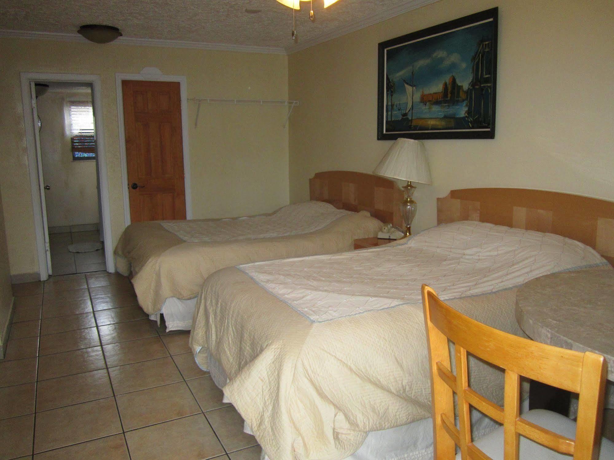 Ivory Sands Beach Suites Clearwater Beach Exteriör bild